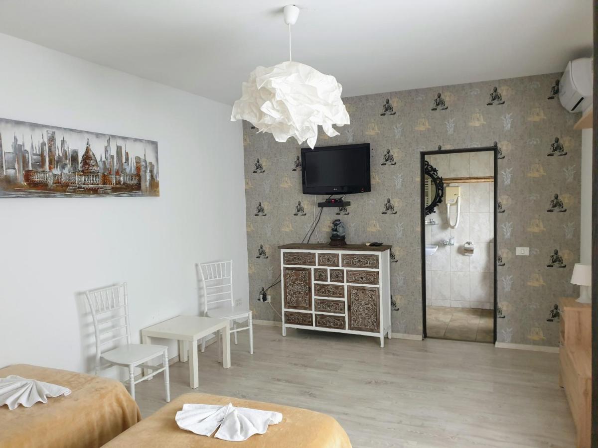 Hotel Queen Bükreş Dış mekan fotoğraf